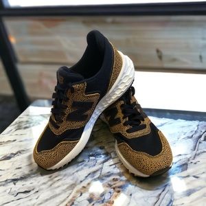 New balance leopard print size 6.5 US
